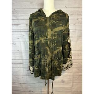 Savanna Jane Camouflage Embroidered Hoodie Jacket Size Small